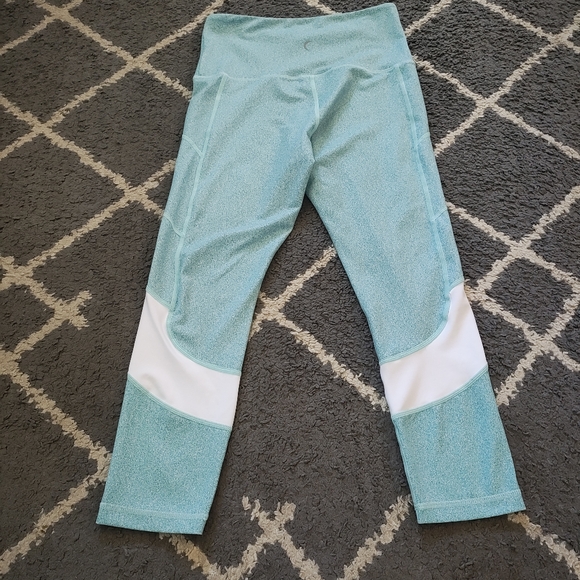 Zyia Light n Tight Capri aqua melange size medium - Picture 7 of 10